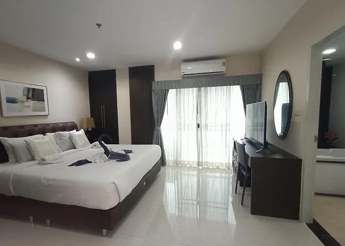 Central Patong Apartment At Phuket Villa